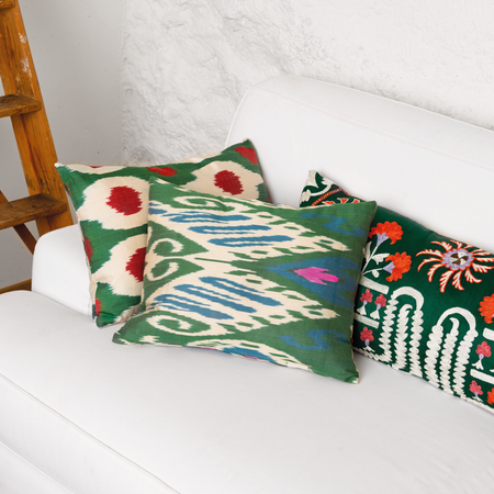 How Many Cushions Should You Put On A Sofa ?