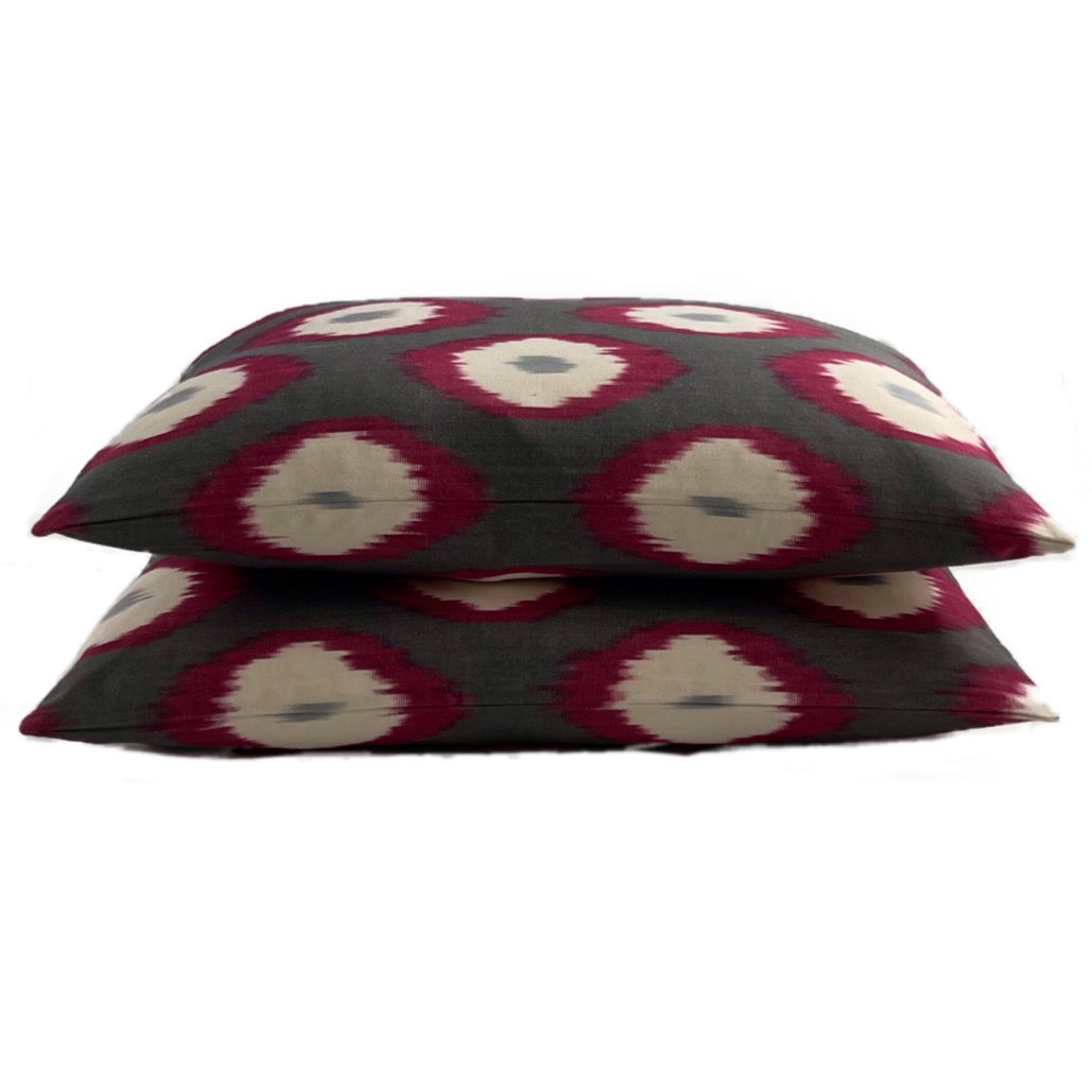 Silk Ikat cushion handcrafted by Heritage Genève 
